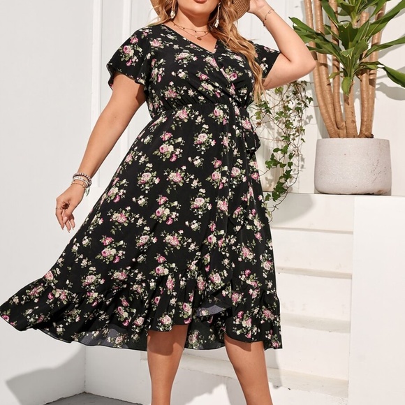 Boho Plus White floral Print Butterfly Sleeve Maxi Dress - Picture 10 of 12